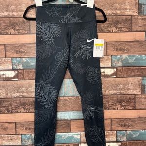 Nike Women's One Luxe Training Leggings. Black. Size small. NWT